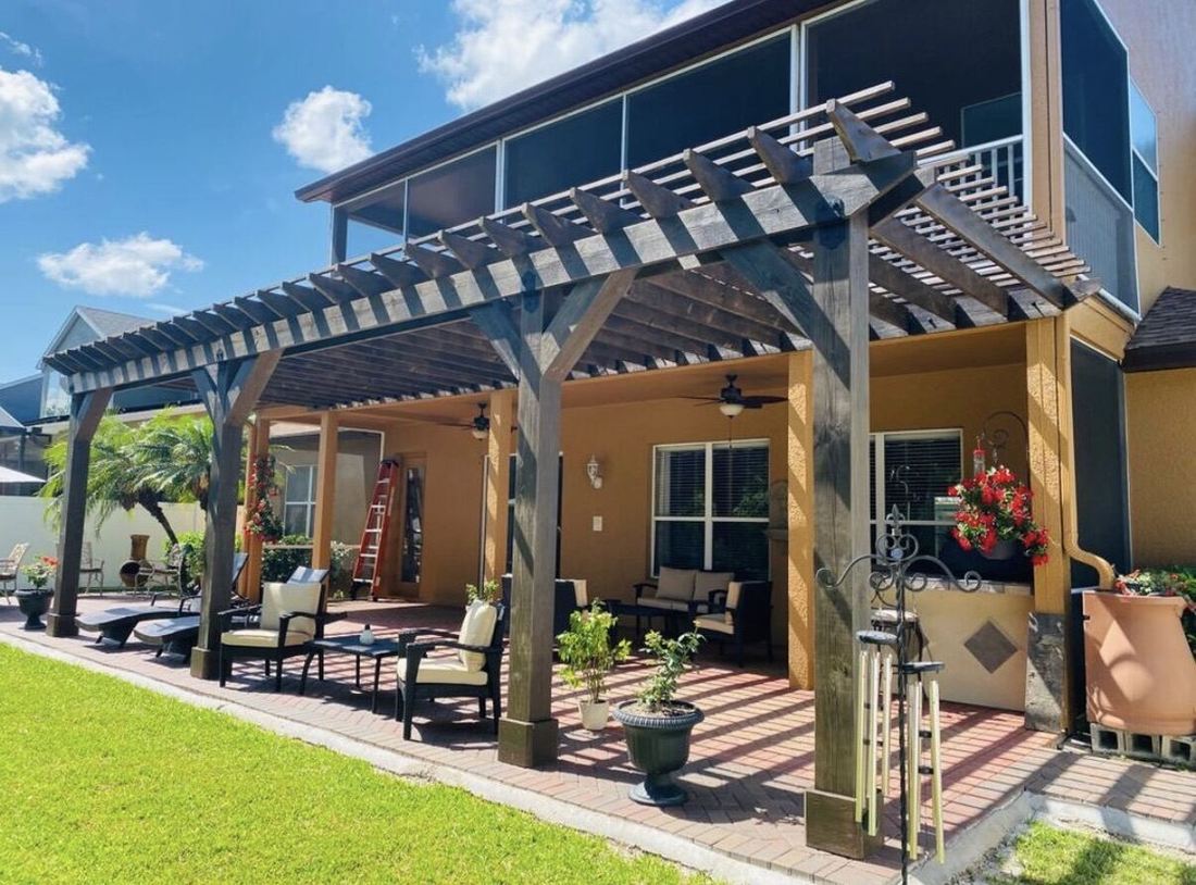 Terraza con pérgola de madera — Florida, EE. UU.